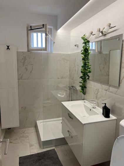 Apartament cu 2 camere decomandat în Independenței