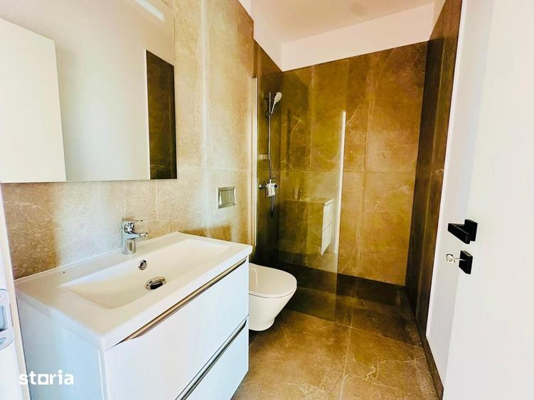 Casă cu 5 camere cu Teren 250 Mp în Central