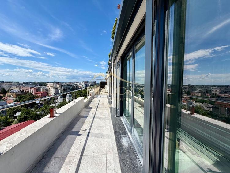 Apartament cu 5 camere decomandat în Herăstrău