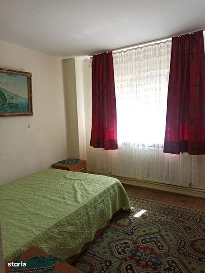 Garsonieră decomandată în Eremia