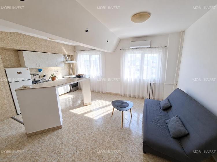 Apartament cu 3 camere semidecomandat în Drumul Taberei