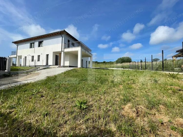 Casă cu Teren 500 Mp în Corușu