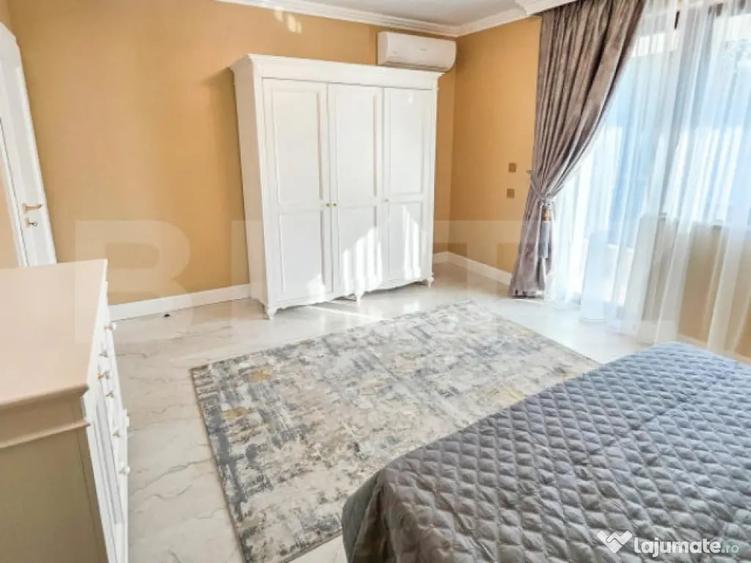Casă cu 5 camere cu Teren 700 Mp în Borhanci
