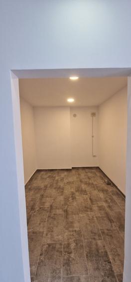 Spațiu comercial, de 47 mp, în Central