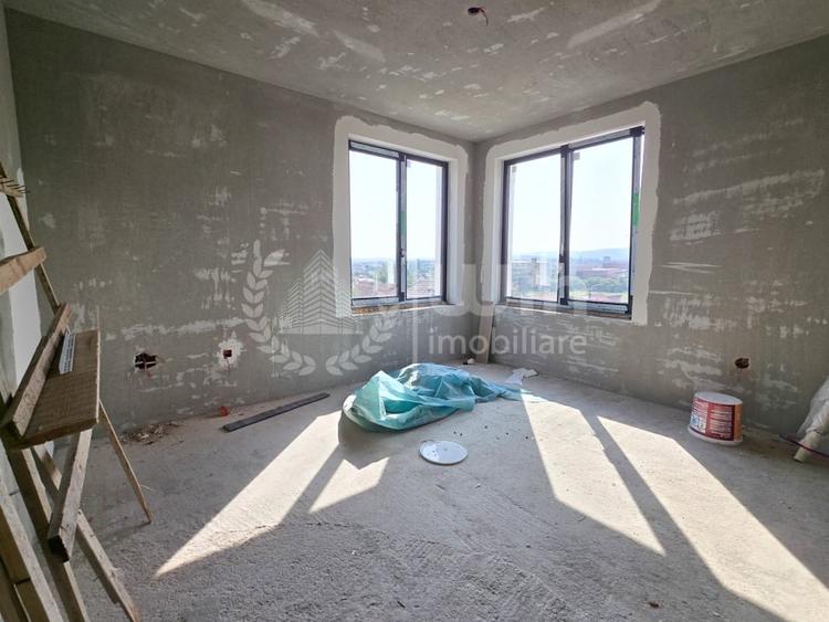 Duplex cu 4 camere cu Canalizare în Dâmbul Rotund