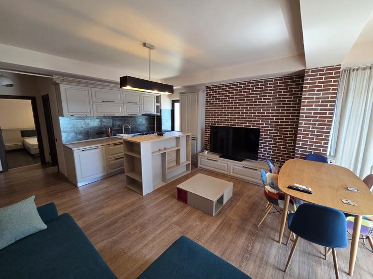 Apartament cu 2 camere semidecomandat, mobilat în Tomis Plus