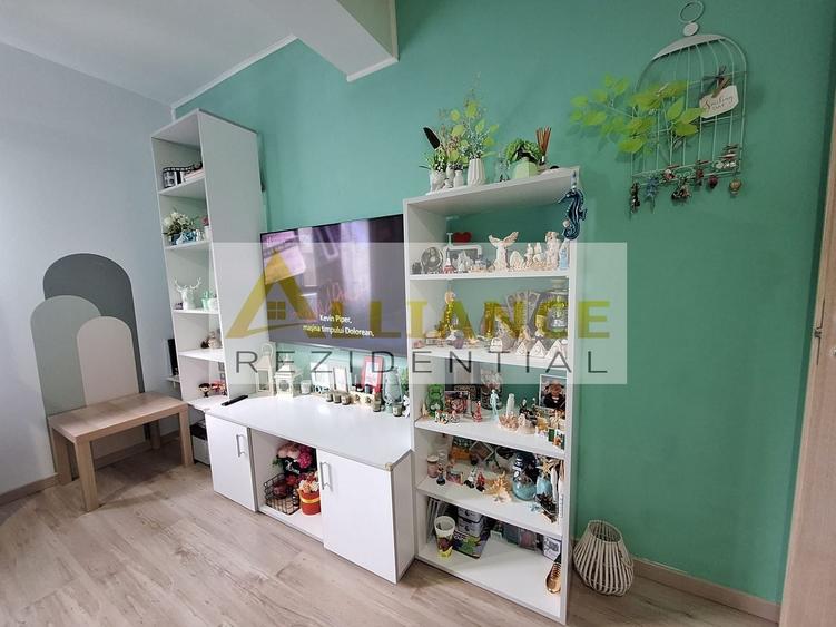 Apartament cu 2 camere semidecomandat, mobilat în Central