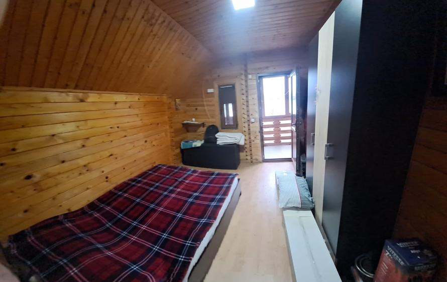 Casă individuală cu 4 camere cu Canalizare în Ilganii de Jos