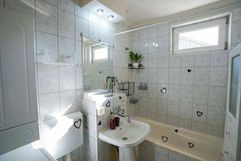 Apartament cu 3 camere decomandat în Precista