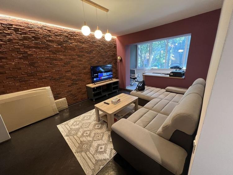 Apartament cu 2 camere decomandat în Eminescu