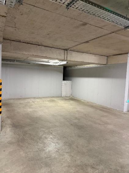 Apartament cu 3 camere semidecomandat, mobilat în Unirii