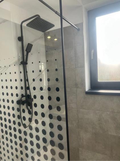 Apartament cu 3 camere decomandat în Girocului