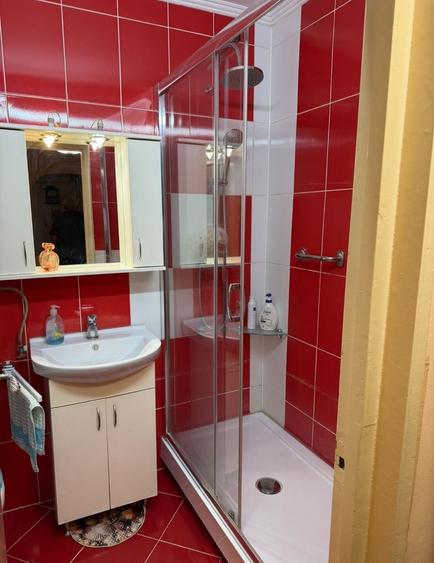 Apartament cu 2 camere decomandat în Decebal