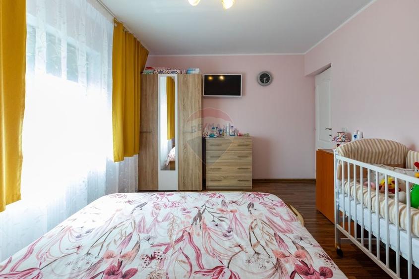 Casă individuală cu 4 camere cu Teren 493 Mp în Hemeiuș