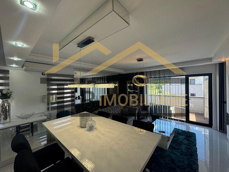 Apartament cu 3 camere semidecomandat, mobilat în Est