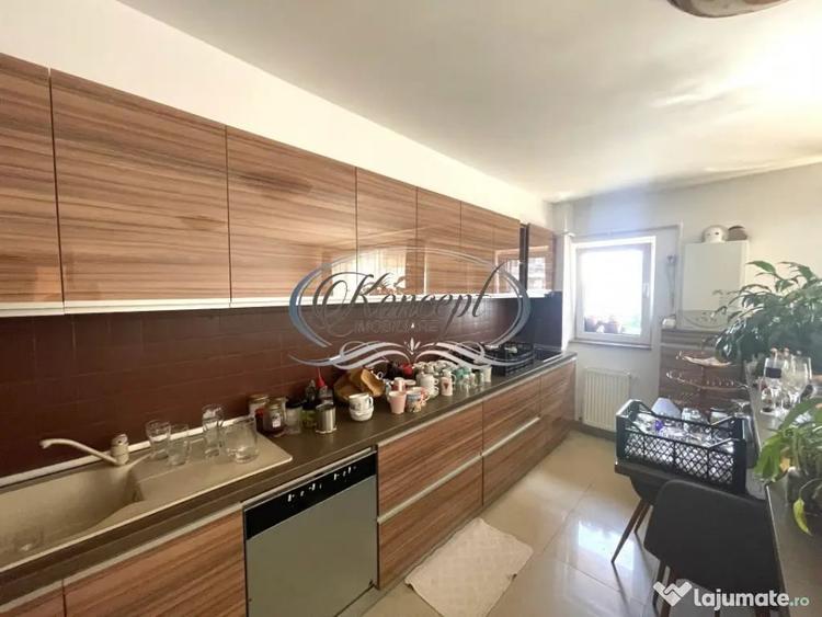 Apartament cu 3 camere semidecomandat, mobilat în Iris