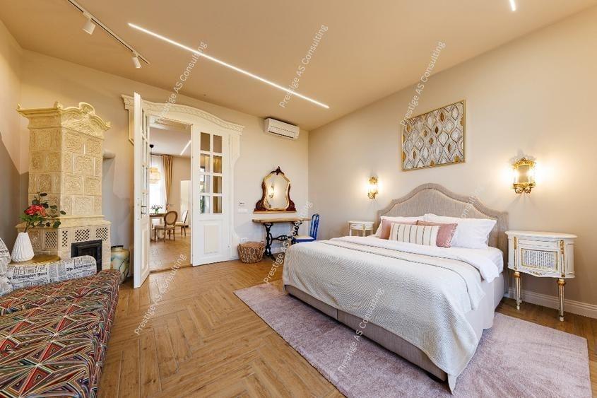 Apartament cu 2 camere semidecomandat, mobilat în Sinaia