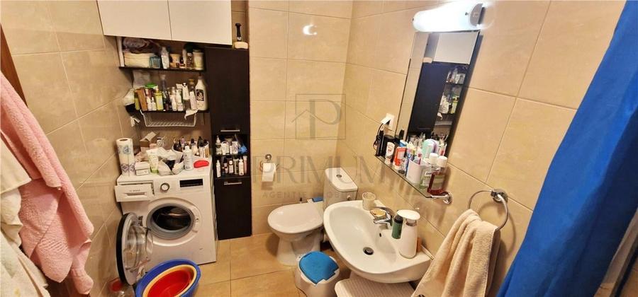 Apartament cu 3 camere decomandat, mobilat în Dumbrăvița