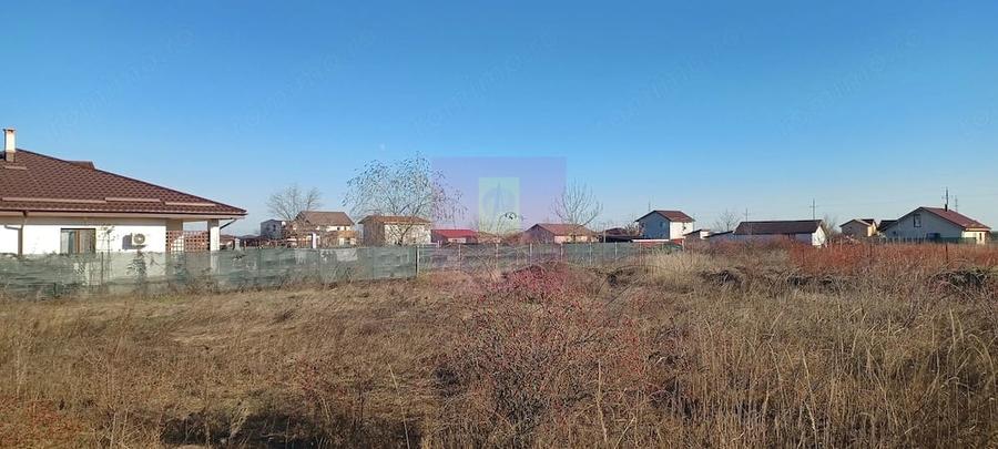Teren de 1000 mp, în Săbăreni