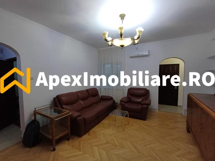 Apartament cu 3 camere semidecomandat, mobilat în Eminescu