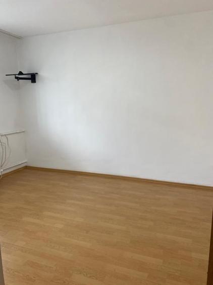Apartament semidecomandat în Obor