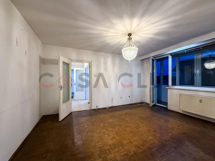 Apartament cu 3 camere semidecomandat în Grigorescu