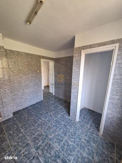 Apartament 2 camere de vanzare, Aparatorii Patriei, metrou, Sector 4 - 5