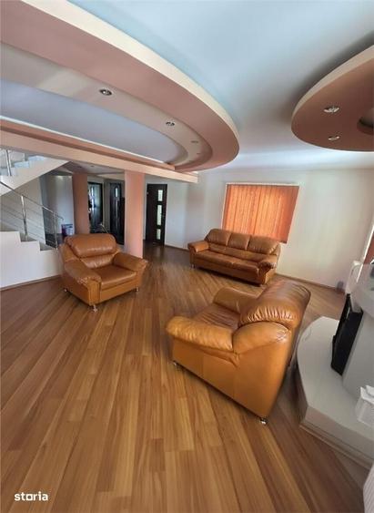 Apartament cu 4 camere în Domnești