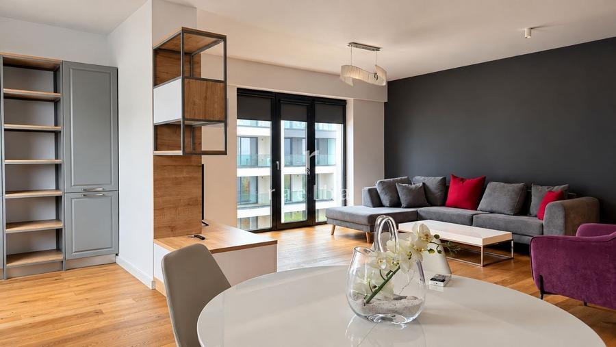 Apartament cu 2 camere semidecomandat, mobilat în Băneasa