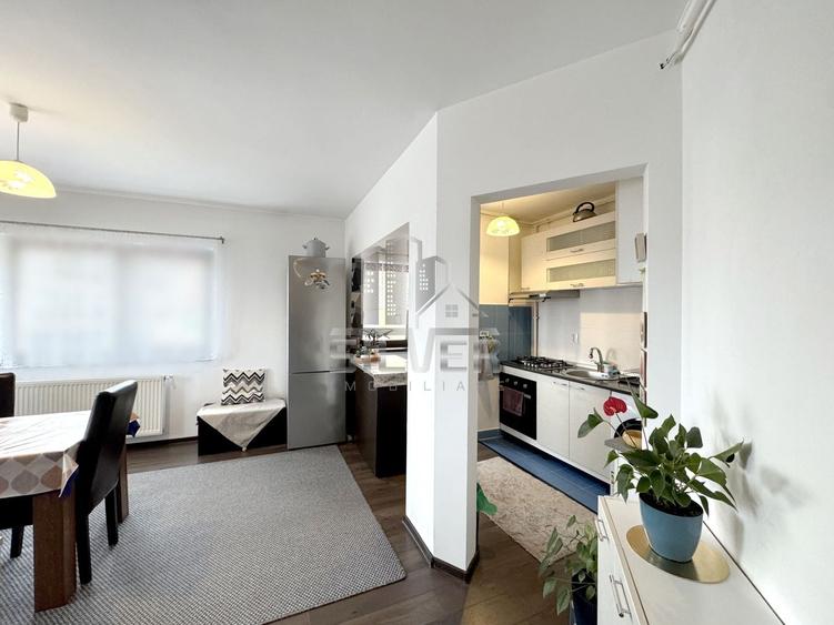 Apartament cu 3 camere semidecomandat, mobilat în Florești