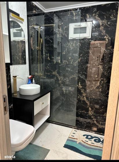 Apartament cu 2 camere decomandat în Școlilor