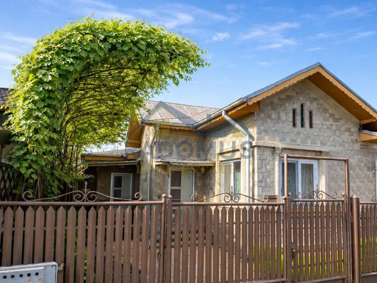 Casă individuală cu 5 camere cu Canalizare în Dorobanțul