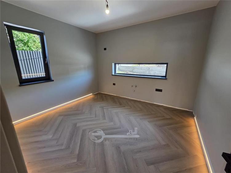 Casă cu 4 camere cu Teren 390 Mp în Miroslava