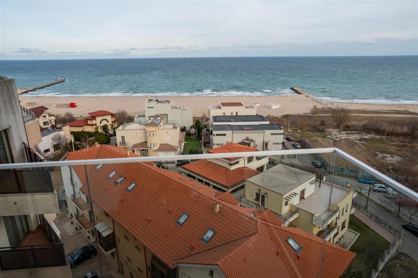Apartament cu 3 camere decomandat în Capitol