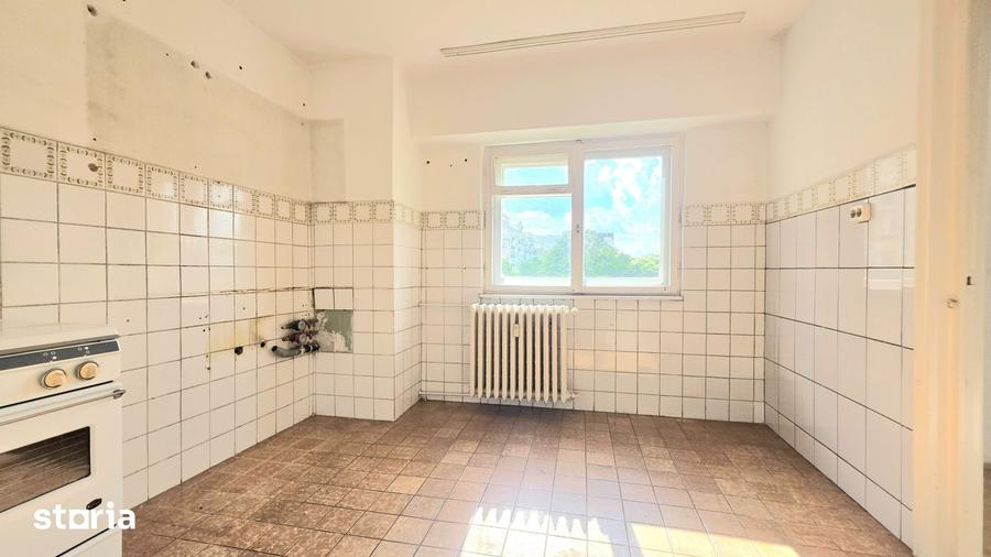 Apartament cu 4 camere în Centrul Civic