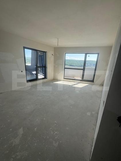 Apartament cu 3 camere decomandat în Zorilor