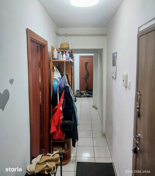 Apartament cu 3 camere decomandat în Inel II
