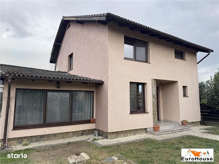 Casă cu 4 camere cu Teren 610 Mp în Central