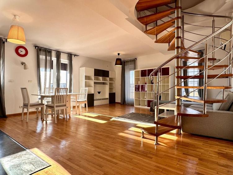Apartament cu 4 camere semidecomandat, mobilat în Decebal