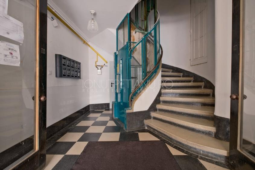 Apartament cu 5 camere circular în Armeneasca