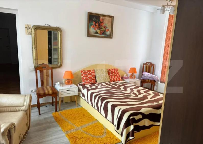 Casă cu 7 camere cu Teren 1300 Mp în Central