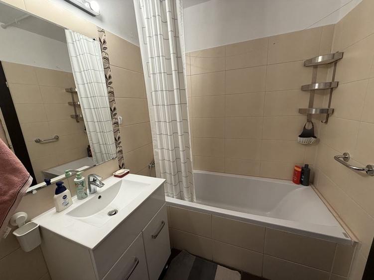Apartament cu 2 camere decomandat în Pantelimon
