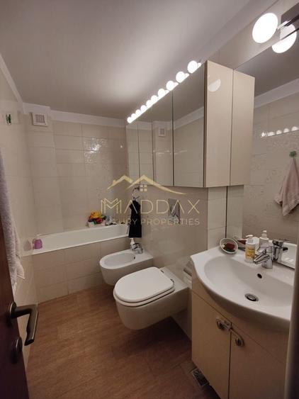 Apartament cu 3 camere decomandat, mobilat în 13 Septembrie