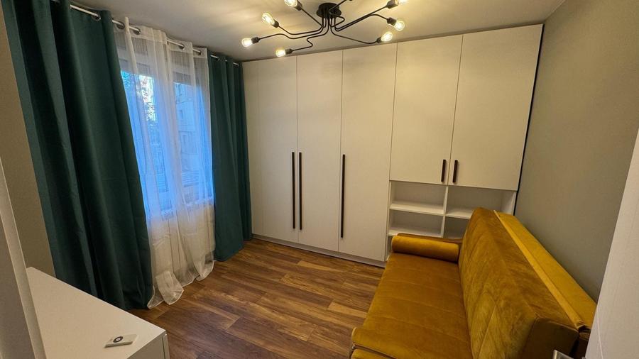 Apartament cu 3 camere decomandat, mobilat în Aradului
