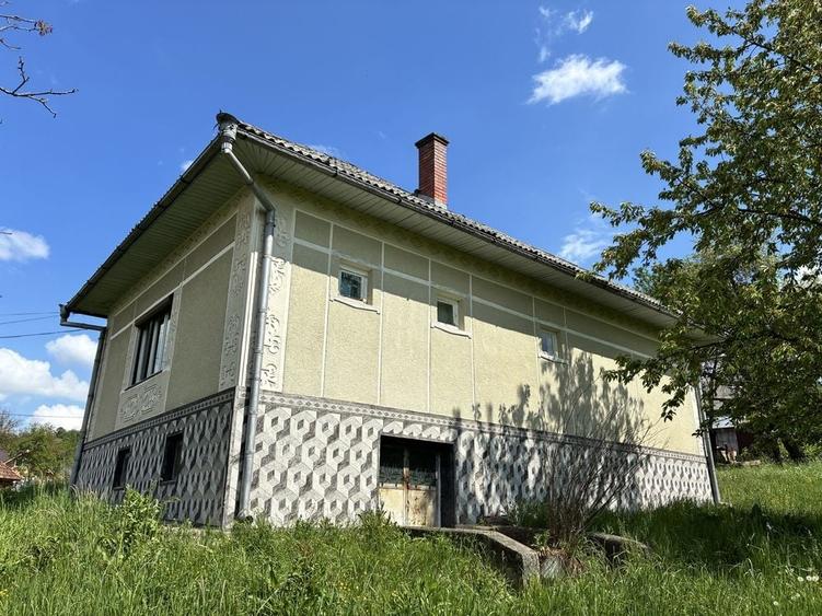 Casă cu 3 camere în Copalnic