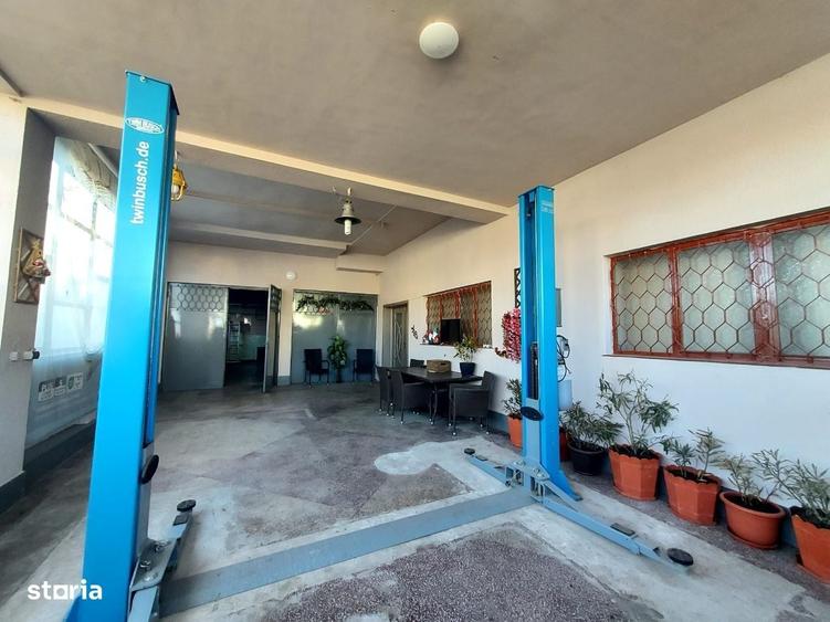Casă cu 4 camere în Central