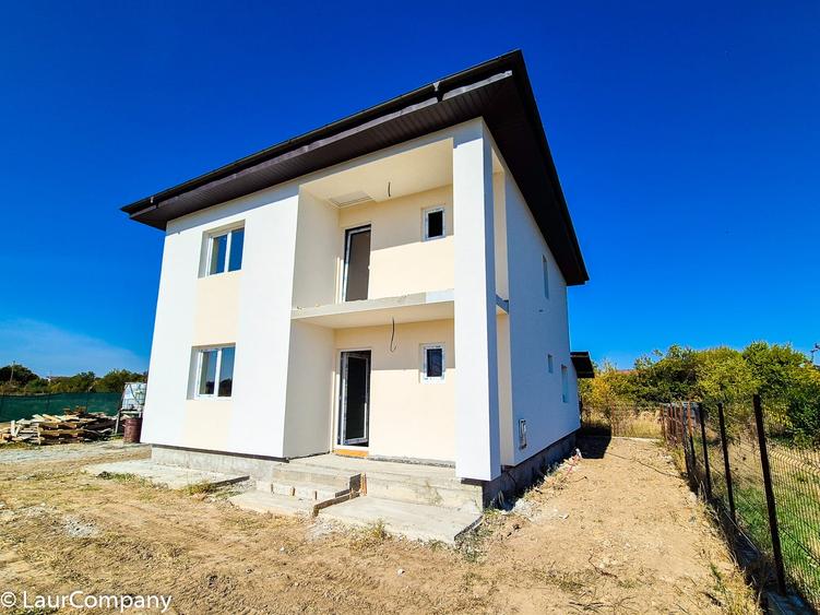 Casă individuală cu 5 camere cu Teren 351 Mp în Prundu