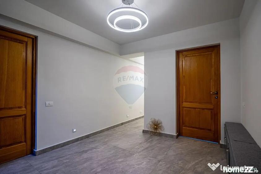 Casă cu 7 camere cu Teren 251 Mp în Sinaia