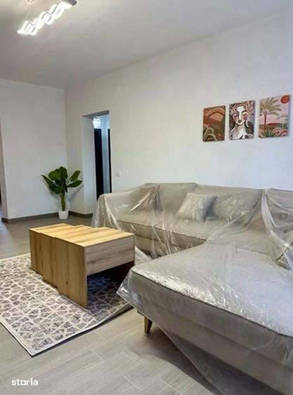 Casă cu 4 camere cu Teren 500 Mp în Central