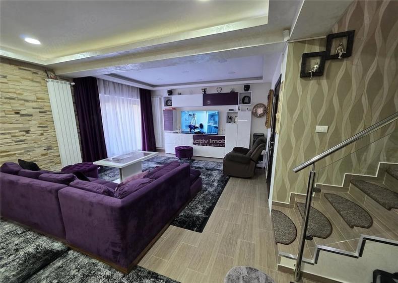 Casă cu 4 camere cu Teren 260 Mp în 1 Decembrie